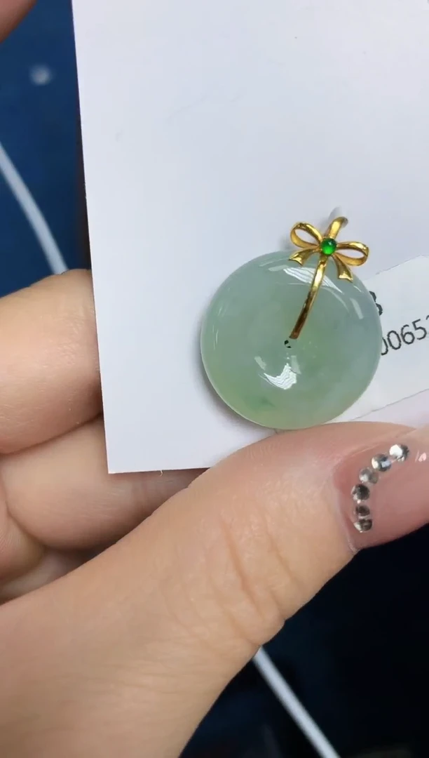 翡翠18K金镶嵌颈饰 天然翡翠A货