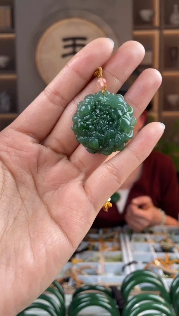 颈饰未镶嵌和田玉拍一发一，多样性发货