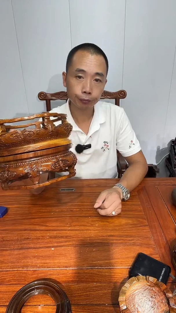 木大*瑕疵处理款老花整木雕刻圆形底座17*20*8两个