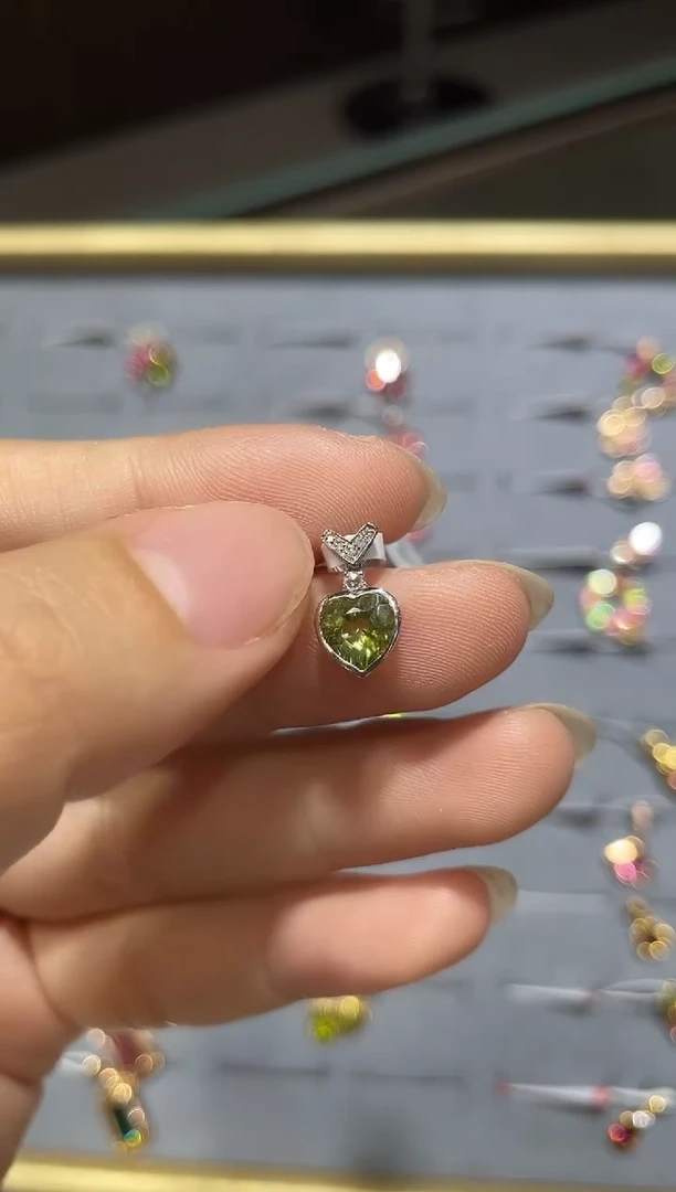 吊坠(不含链)18K金镶嵌碧玺碧玺