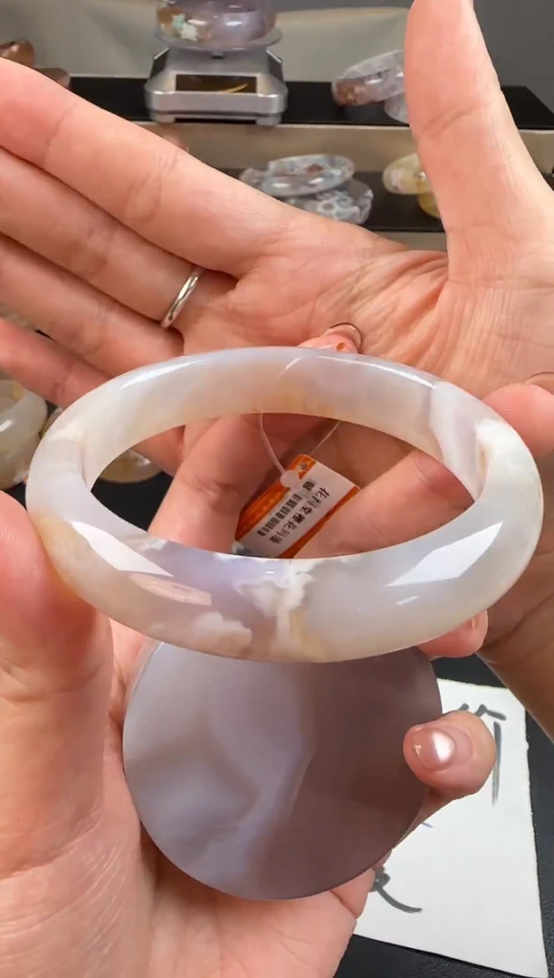 未镶嵌手镯石英质玉樱花玛瑙圈口58