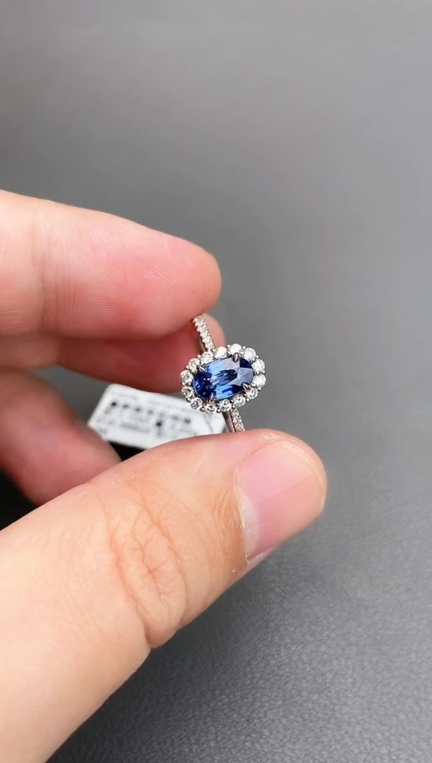 戒指蓝宝石18K金镶嵌1.1ct/皇家蓝/七天鉴赏