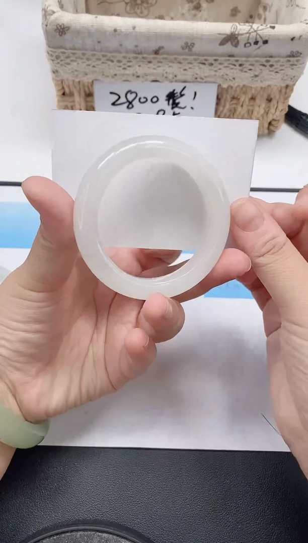 未镶嵌手镯石英质玉185/51-52