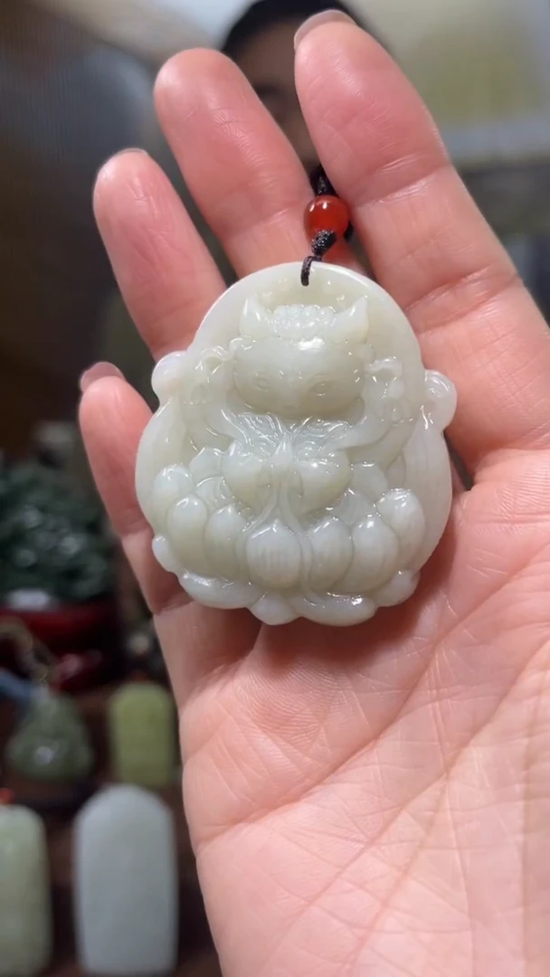 颈饰未镶嵌和田玉·