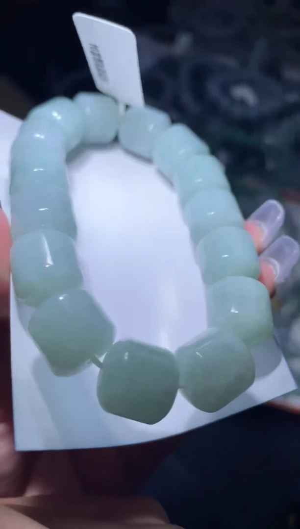 定制翡翠未镶嵌天然缅甸A货翡翠手串83