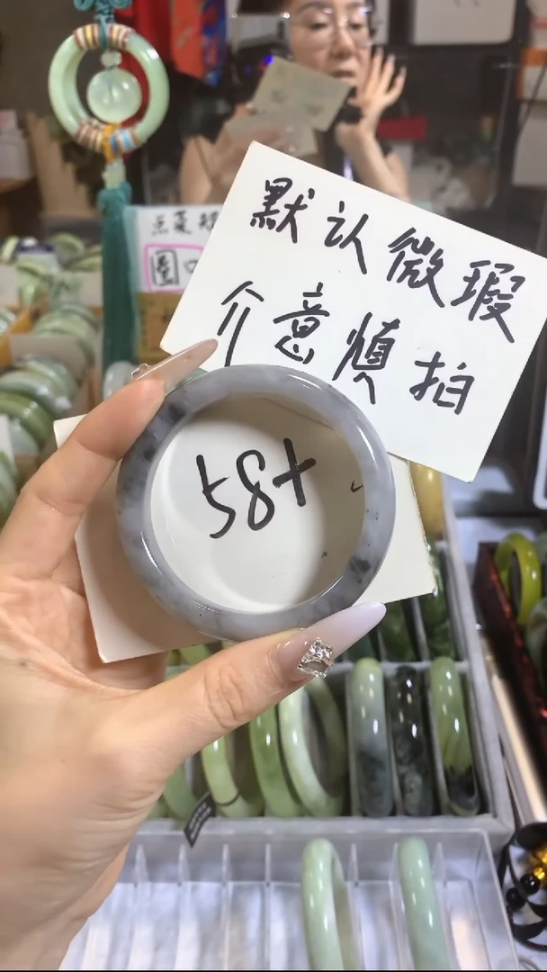 未镶嵌岫玉手镯16
