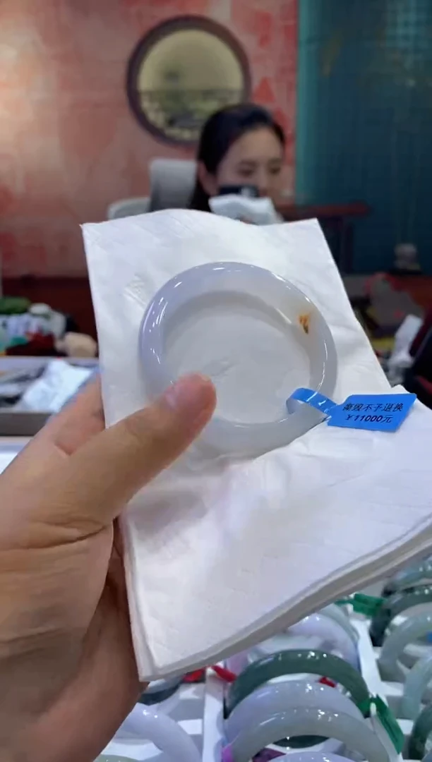 翡翠手镯未镶嵌多人0007833