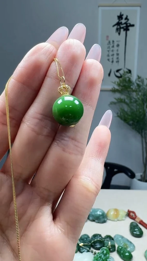 吊坠(不含链)18K金镶嵌和田玉1