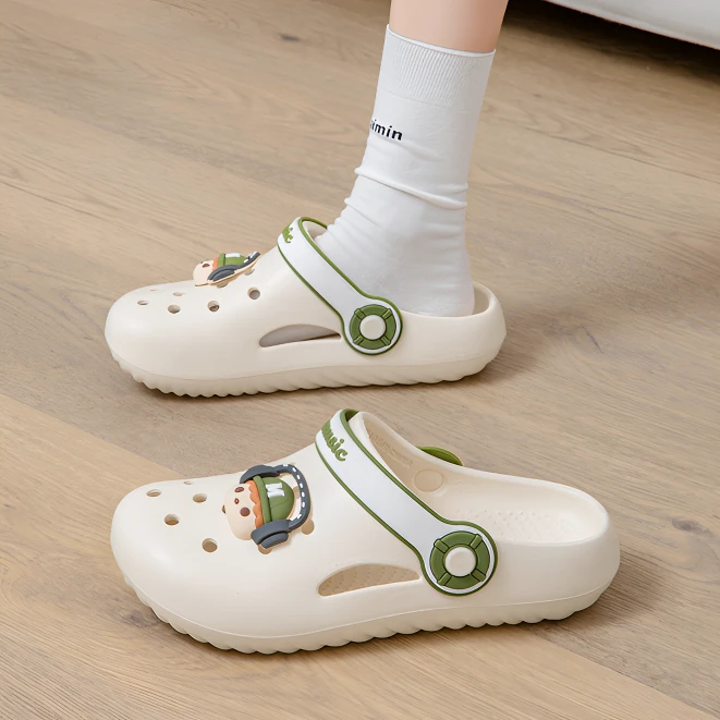 2025洞洞鞋女厚底可爱包头外穿沙滩鞋踩屎感凉拖户外舒适软底亲子