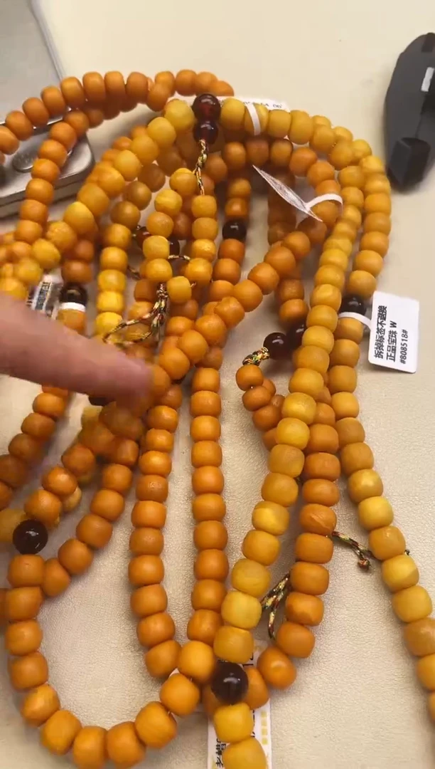 【闪购商品】未镶嵌琥珀裸石9mm蜜蜡108多样性发其中一件