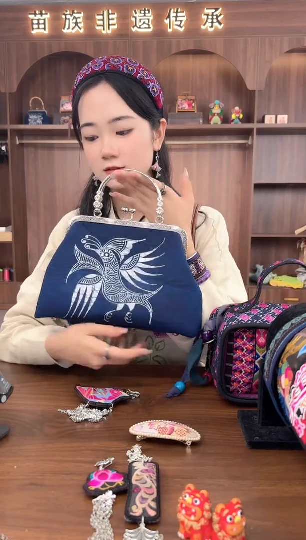 织绣扶光苗绣传承L1