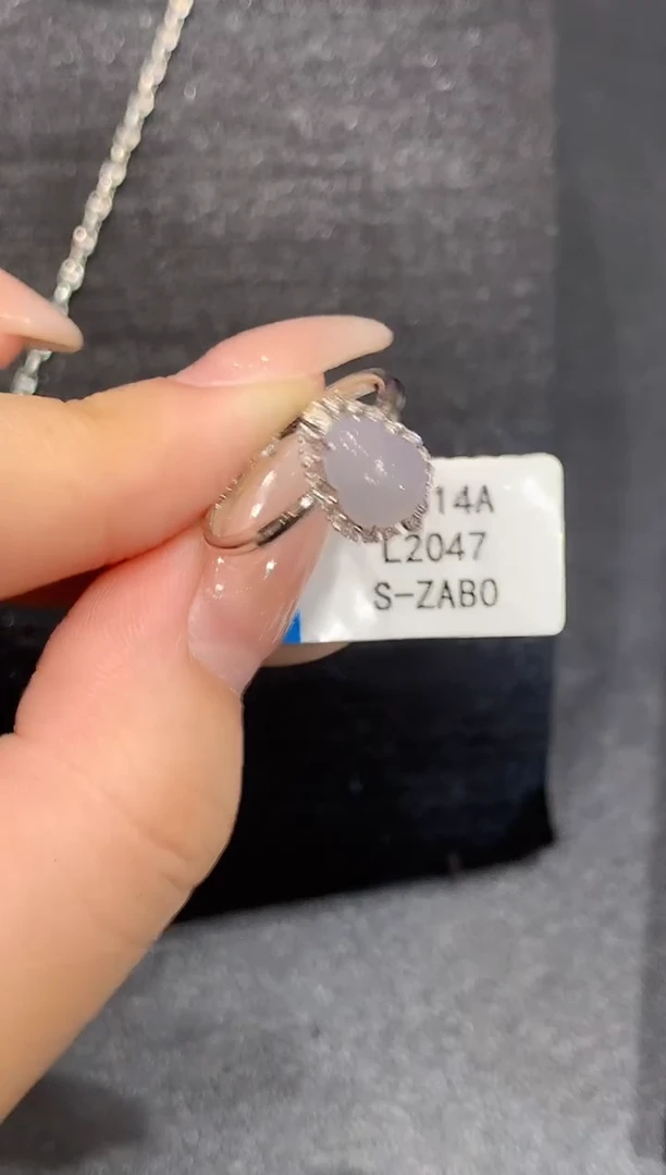 18K金镶嵌戒指翡翠L多样性发其一