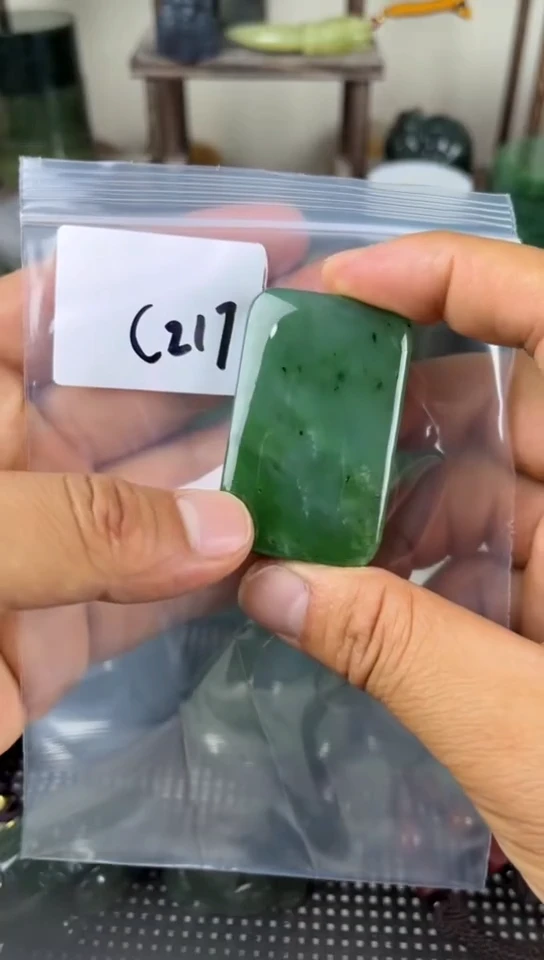 和田玉未镶嵌珠宝半成品牌子