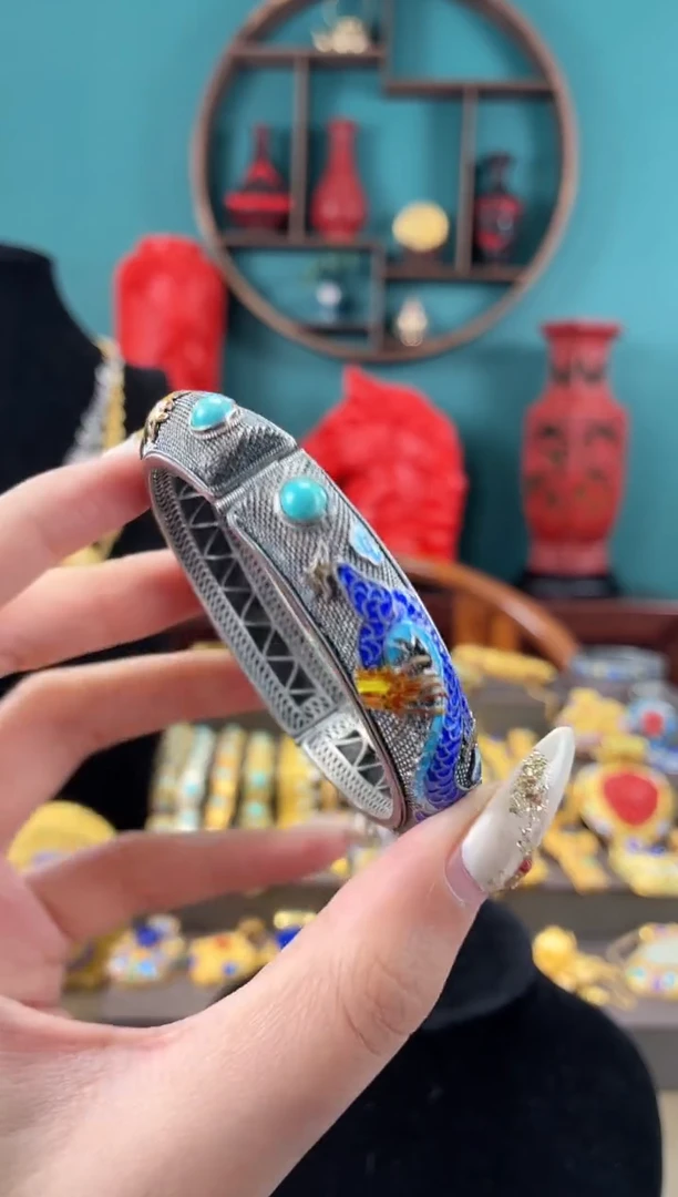 非遗手工花丝镶嵌镯子