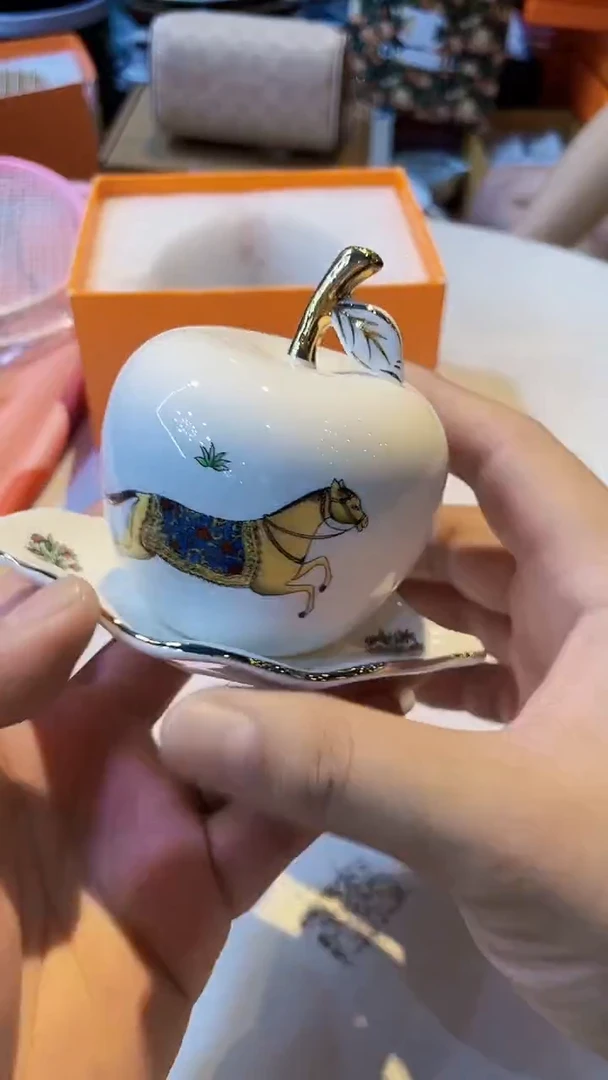 杯鸿辉家品牌瓷器，京东包邮！