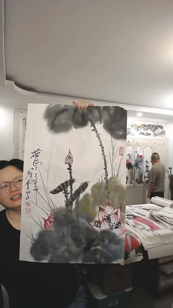 竖款45*69cm无装裱，荷风