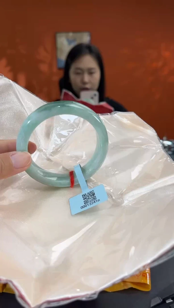 未镶嵌手镯翡翠2    55.7