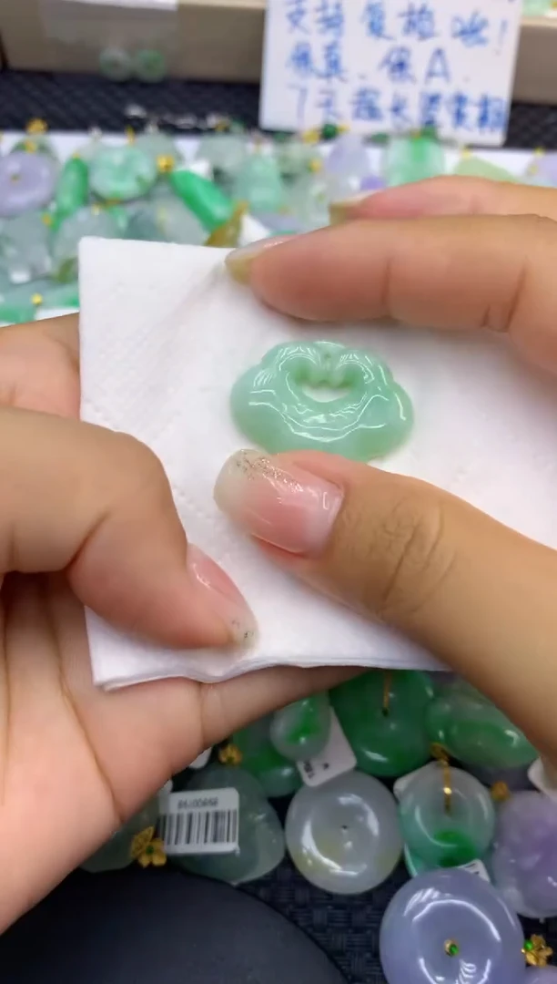 颈饰未镶嵌翡翠天然缅甸A货翡翠