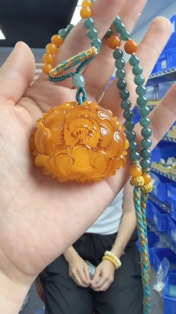 未镶嵌颈饰琥珀198秒拍号 假一罚三