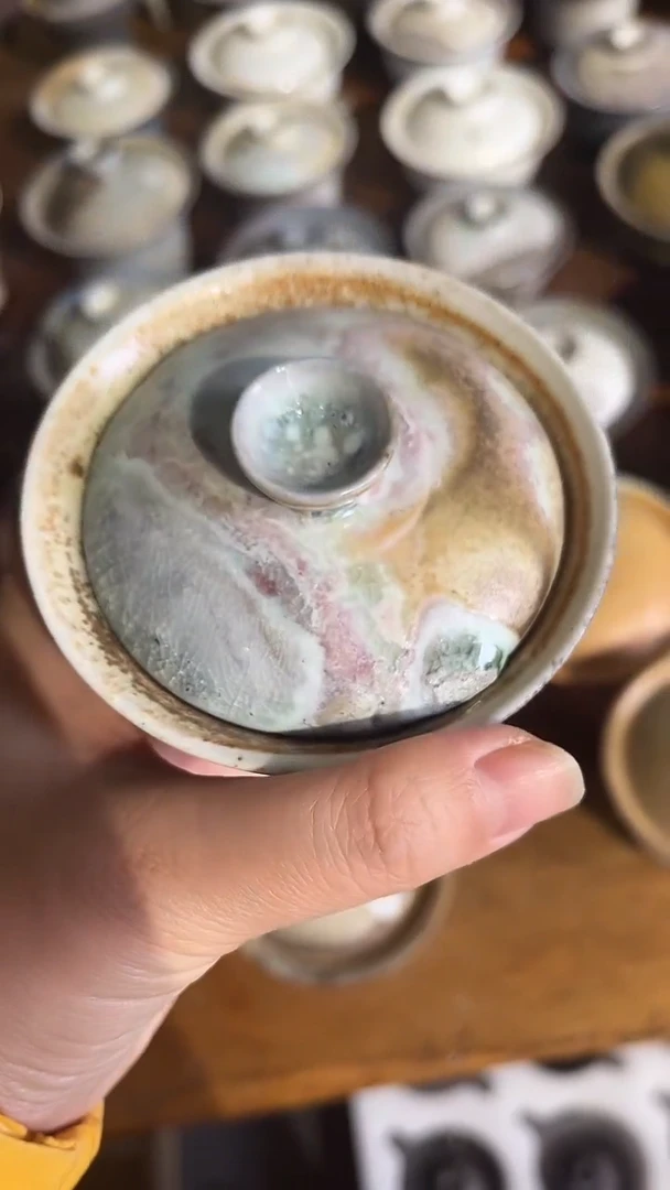 盖碗1号容量140-150ML中白泥 有落渣