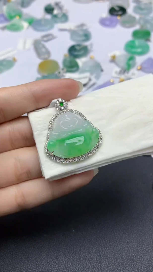 翡翠18K金镶嵌颈饰天然缅甸a货翡翠