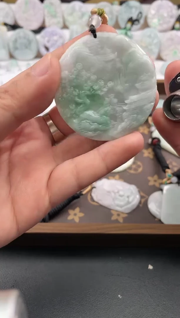 颈饰未镶嵌翡翠25/12/14/.70