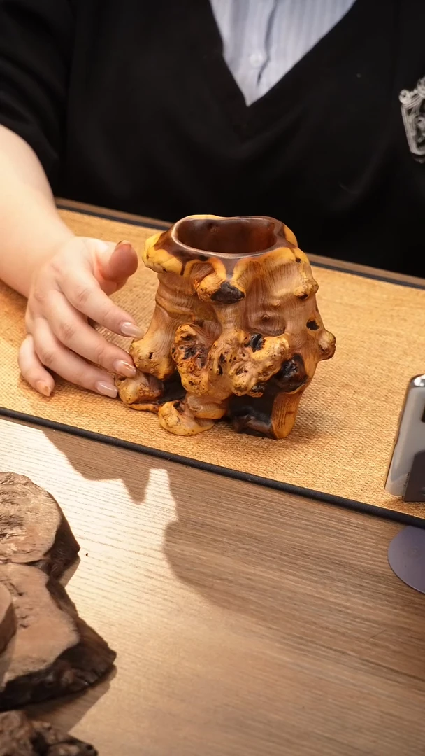 13号云小屋麻梨笔筒