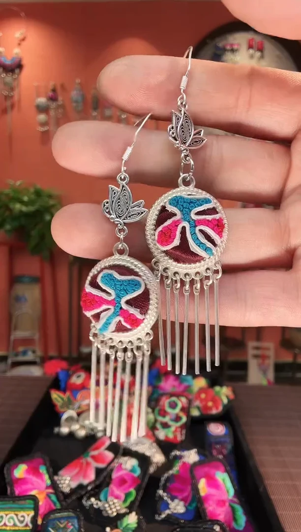 织绣手工苗绣刺绣首饰46