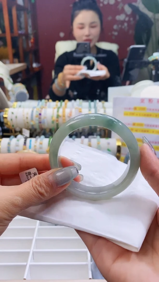 【闪购商品】翡翠手镯未镶嵌110天青色5455/12.2*8.2