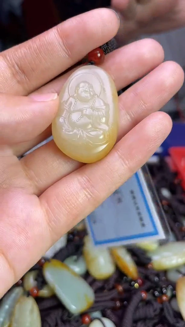 未镶嵌和田玉挂件1
