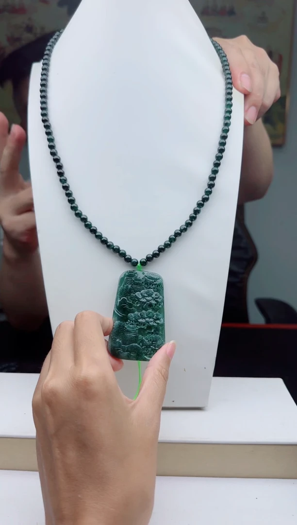 翡翠未镶嵌颈饰11111111