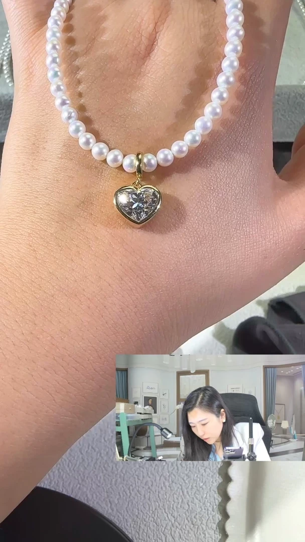 【闪购商品】合成钻石裸石未镶嵌2.15 D VS1爱心吊坠（送小米珠