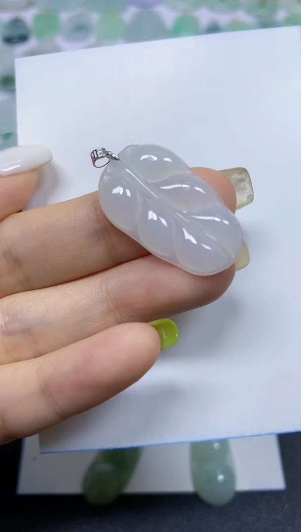 翡翠18K金镶嵌颈饰天然翡翠A货