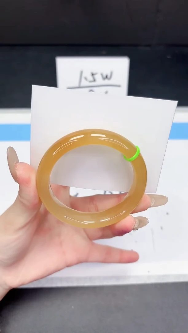 【闪购商品】石英质玉手镯未镶嵌132-54.8