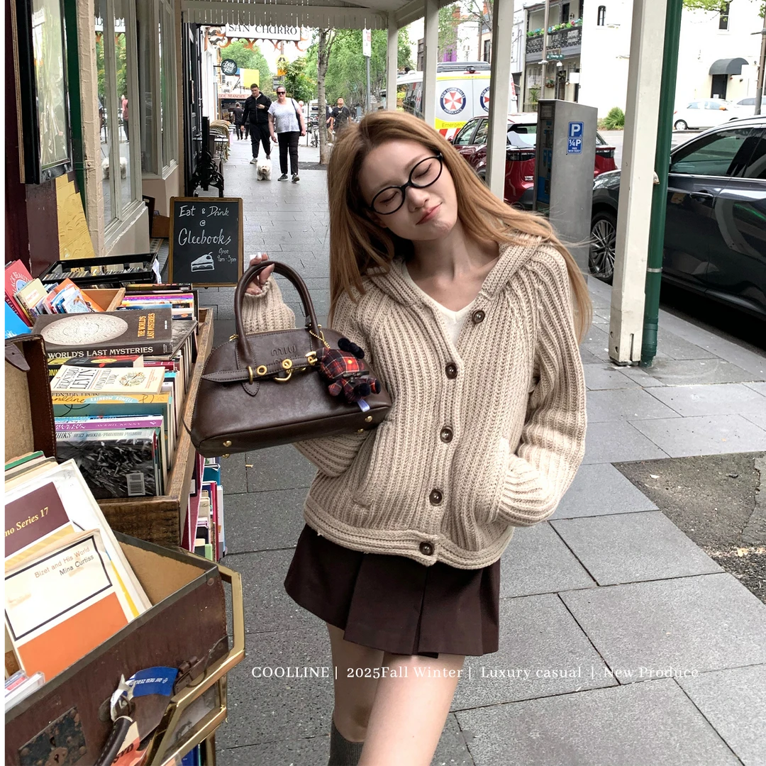 COOLLINE林子熙 洛可可少女 “BC开版”高克重连帽短款毛衣