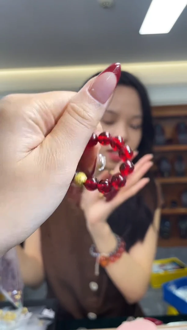 手串血珀未镶嵌（多样性发一件）定制不备注