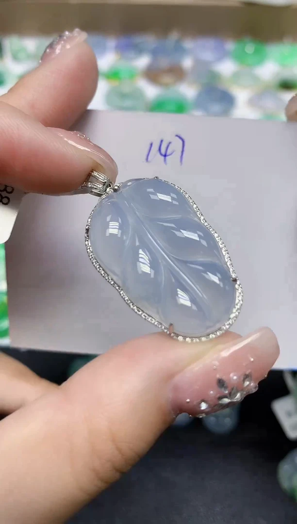 颈饰18K金镶嵌翡翠天然缅甸翡翠A货翡翠百元以上9元证书费自理