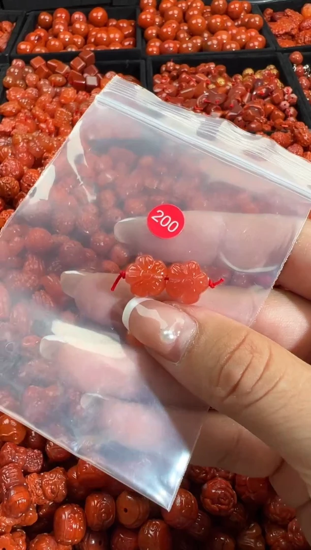 颈饰未镶嵌南红玛瑙1
