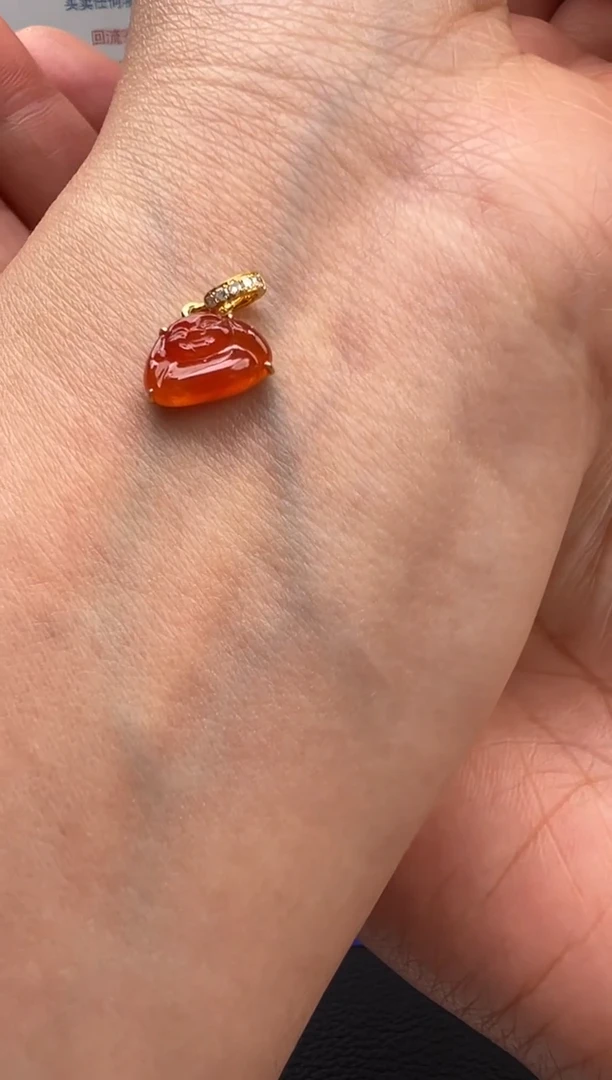 颈饰18K金镶嵌翡翠翡翠颈饰