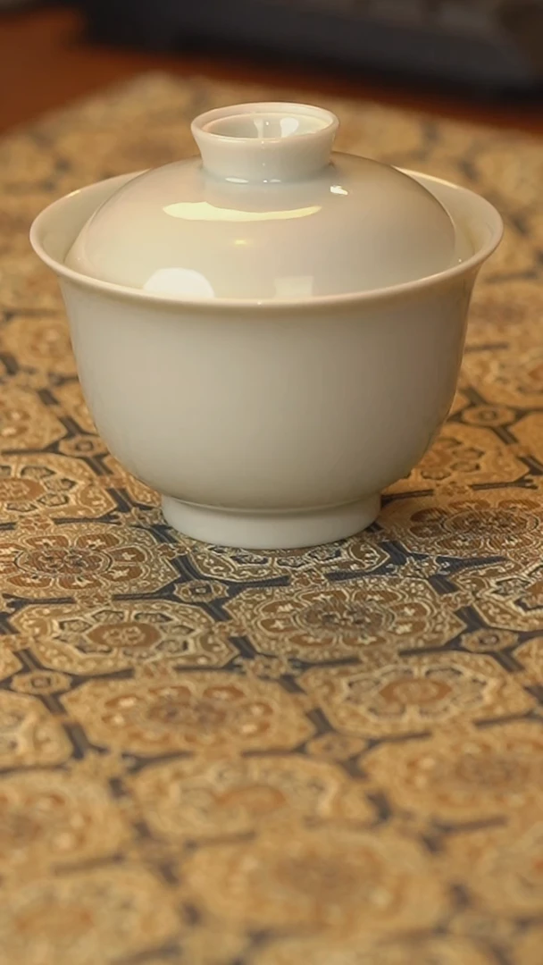 杯子舜瓷甜白釉元宝盖碗