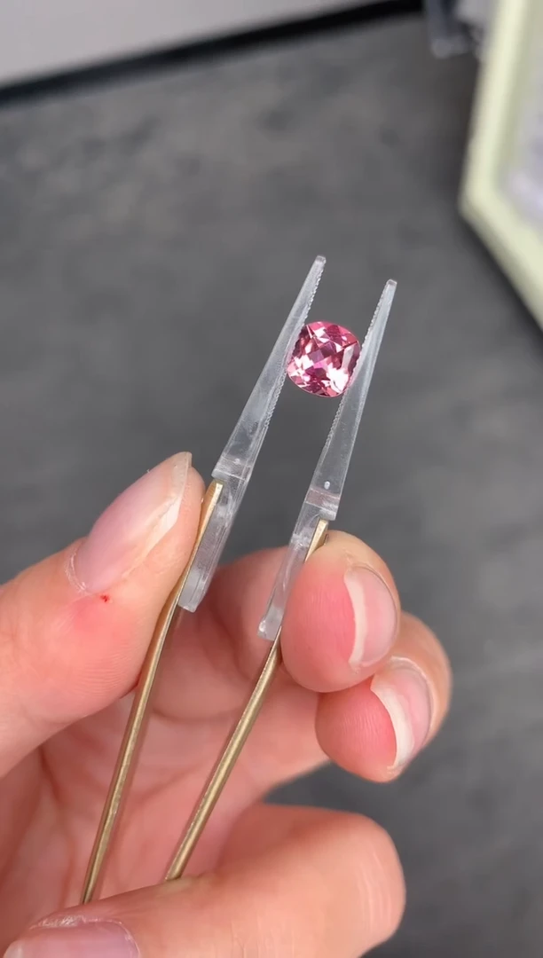 【闪购商品】碧玺裸石未镶嵌1.5ct粉碧玺