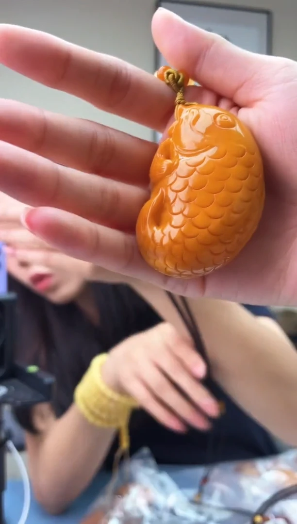 蜜蜡未镶嵌珠宝奇石T036假一罚十多样性发其一