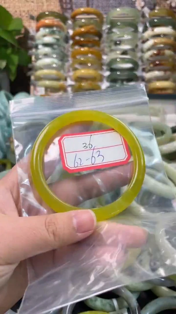 未镶嵌岫玉手镯岫玉手镯