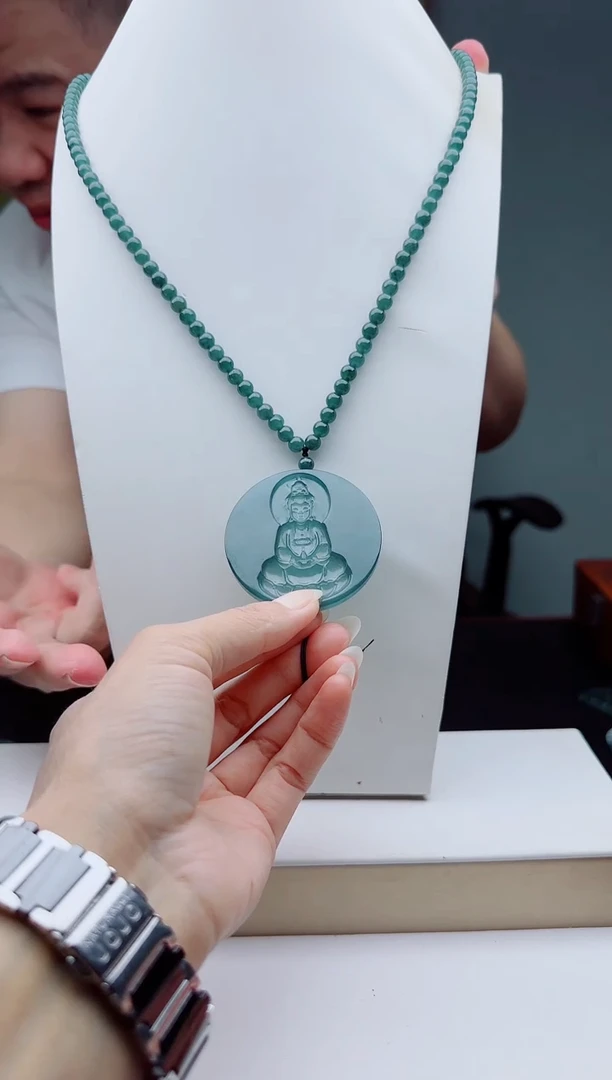 颈饰未镶嵌翡翠多样性发其一