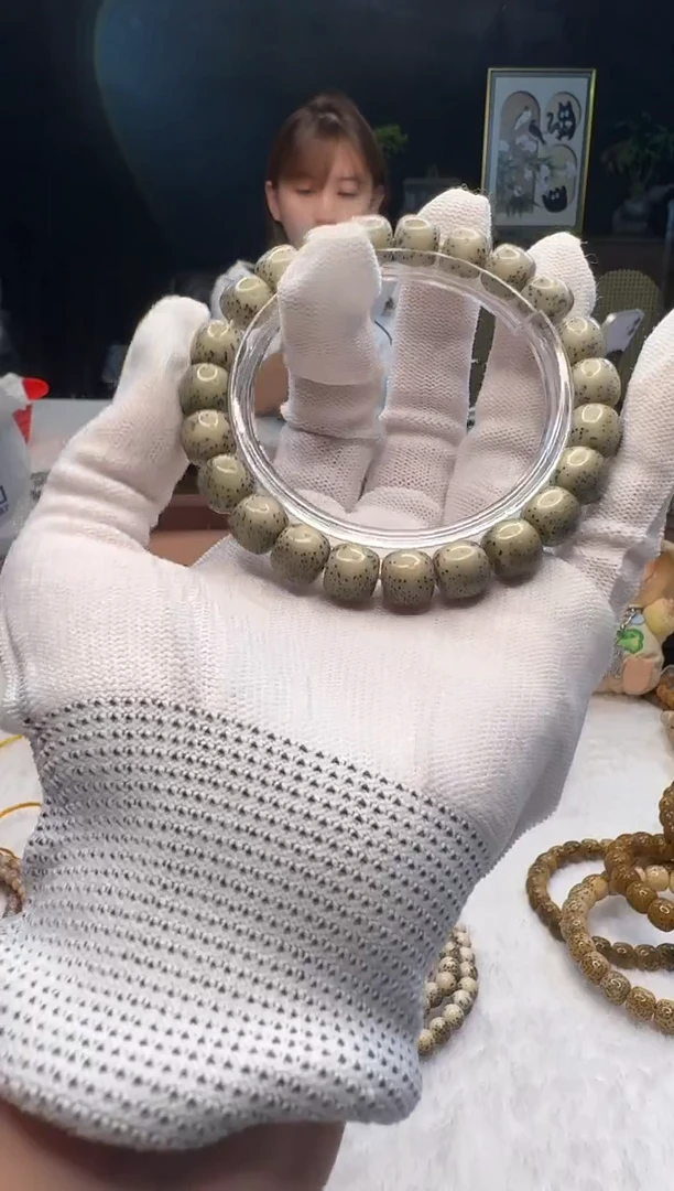 星月菩提手串Q51 10X9 E051