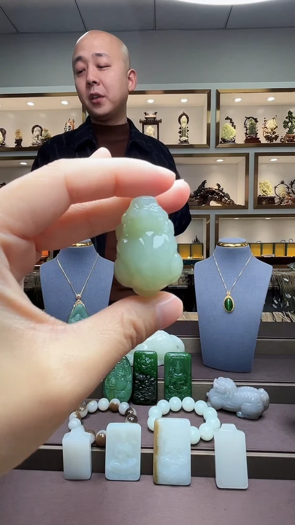 【闪购商品】和田玉挂件未镶嵌苏