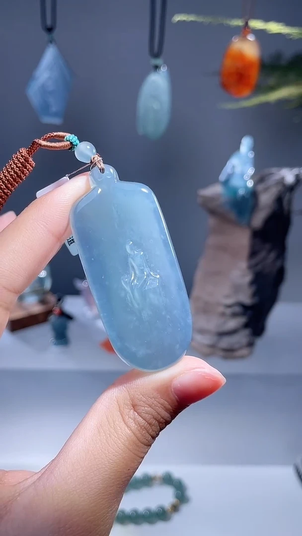 颈饰未镶嵌翡翠悟道