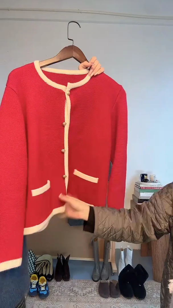 20251025 衣服衣服