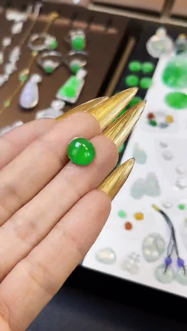 翡翠裸石JQ00002缅甸A货翡翠冰底正阳绿蛋面