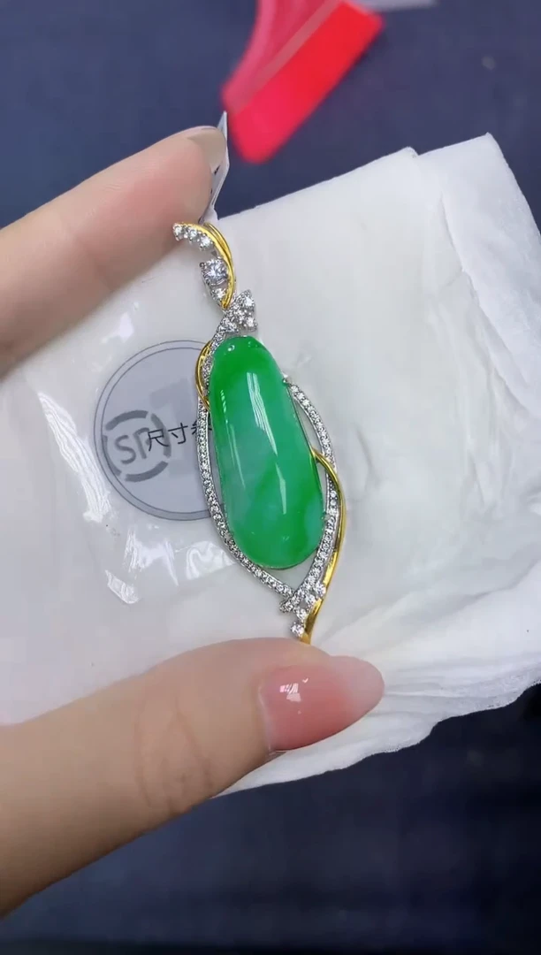 颈饰未镶嵌翡翠天然缅甸翡翠A货多样性发一件
